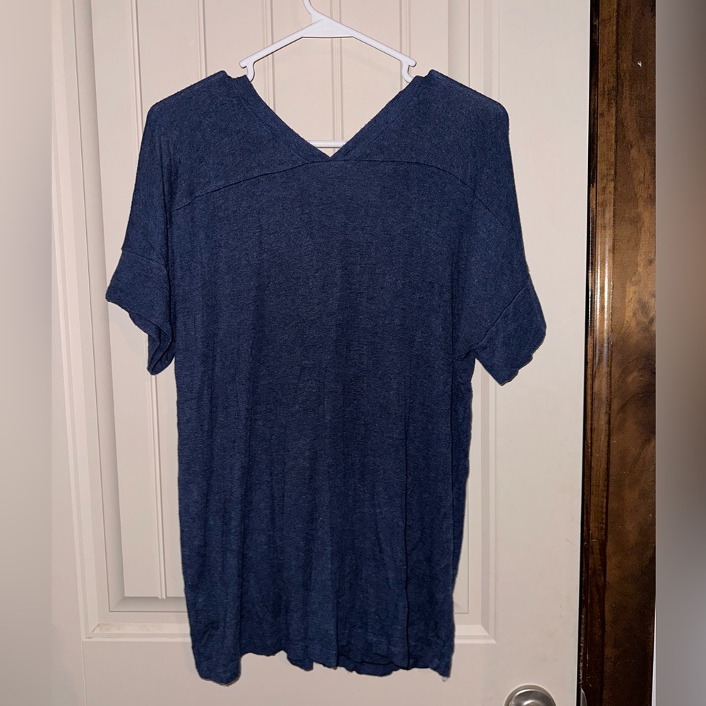 CAbi Shirt Sleeve V-Neck - Picture 2 of 2